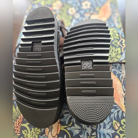 NEW Dr. Martens Brown Strappy Nartilla Platform Sandals Brown SIZE 8 - Picture 7 of 7